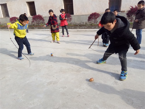 "民间体育游戏"走进石鼓镇中心幼儿园